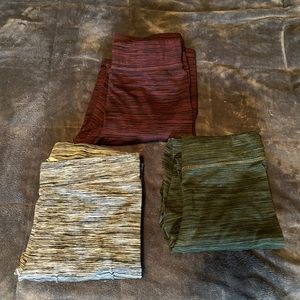 3 pairs of blue notes leggings